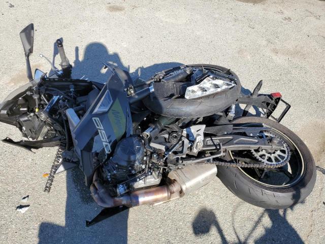 ML5EXER1XRDAB1953 - 2024 KAWASAKI EX650 R GREEN photo 3