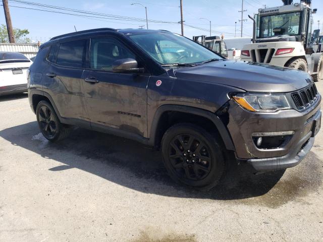 3C4NJCBB8KT649568 - 2019 JEEP COMPASS LATITUDE GRAY photo 4