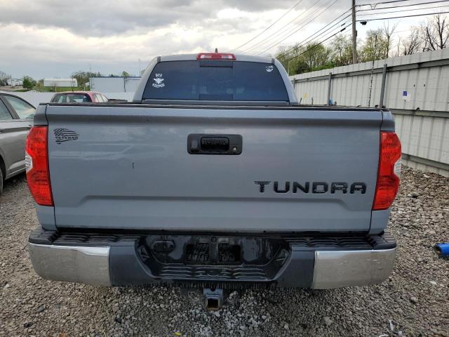 5TFUY5F13LX902905 - 2020 TOYOTA TUNDRA DOUBLE CAB SR/SR5 GRAY photo 6