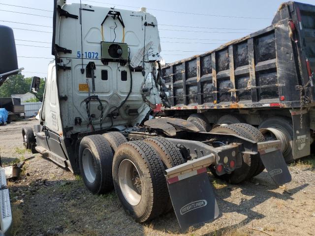 3AKJGLD5XFSGH1587 - 2015 FREIGHTLINER CASCADIA 1 WHITE photo 3