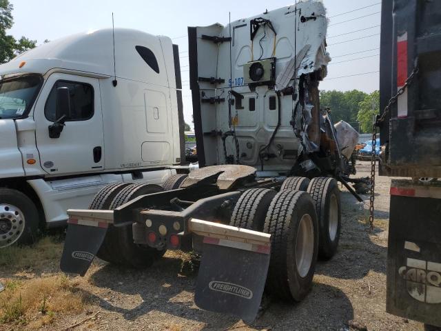 3AKJGLD5XFSGH1587 - 2015 FREIGHTLINER CASCADIA 1 WHITE photo 4