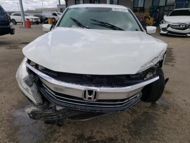 1HGCR2F35HA006996 - 2017 HONDA ACCORD LX WHITE photo 5