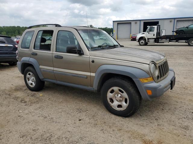 1J4GL48K86W103945 - 2006 JEEP LIBERTY SPORT GOLD photo 4