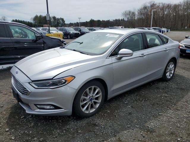 3FA6P0HD1HR102017 - 2017 FORD FUSION SE SILVER photo 1