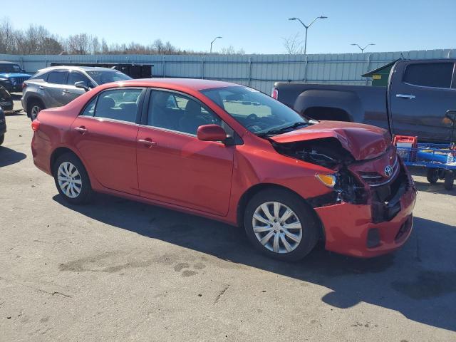 5YFBU4EE0DP204236 - 2013 TOYOTA COROLLA BASE RED photo 4