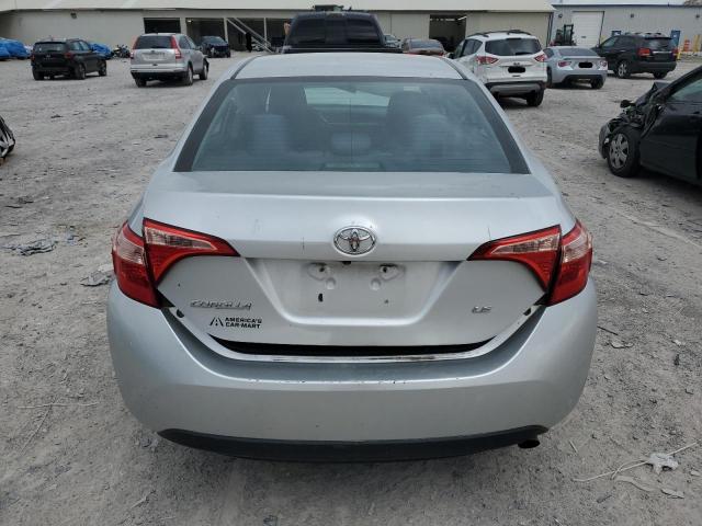 5YFBURHEXKP940932 - 2019 TOYOTA COROLLA L Gümüş foto 6