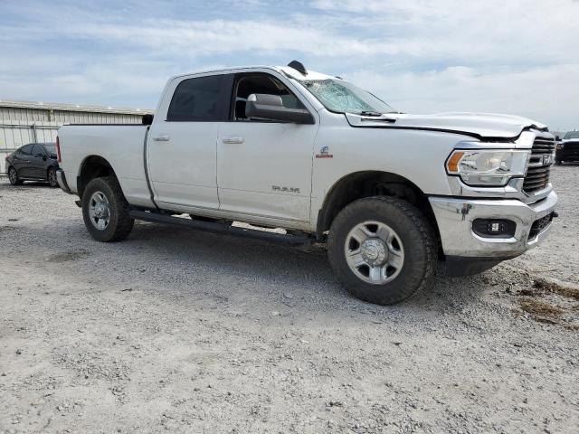 3C6UR5DL5KG529832 - 2019 RAM 2500 BIG HORN WHITE photo 4