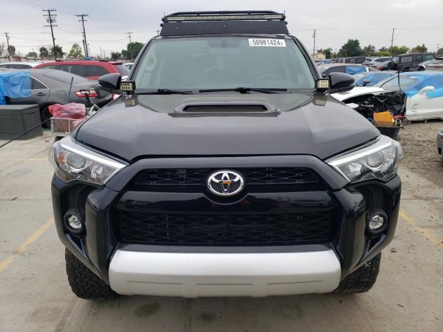 JTEBU5JR4J5565195 - 2018 TOYOTA 4RUNNER SR5/SR5 PREMIUM 黑色 照片 5