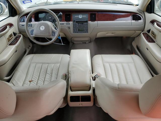 1LNHM81W84Y601667 - 2004 LINCOLN TOWN CAR EXECUTIVE BEIGE photo 8