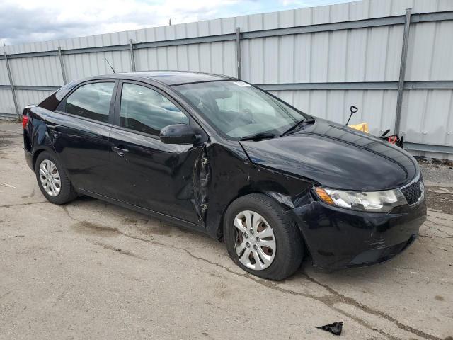 KNAFU4A25D5699752 - 2013 KIA FORTE EX BLACK photo 4