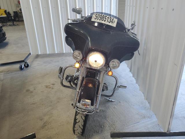 1HD1FCW145Y653197 - 2005 HARLEY-DAVIDSON FLHTCUI 黑色 照片 2