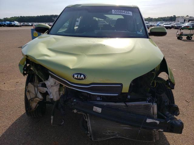 KNDJN2A26K7914457 - 2019 KIA SOUL GREEN photo 5