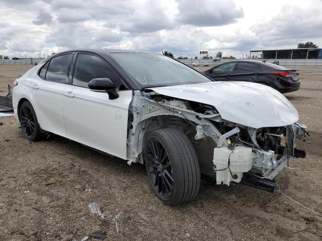 4T1K61AK8MU474740 - 2021 TOYOTA CAMRY XSE WHITE photo 4