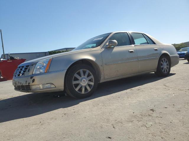 1G6KD57Y78U188111 - 2008 CADILLAC DTS BEIGE photo 1