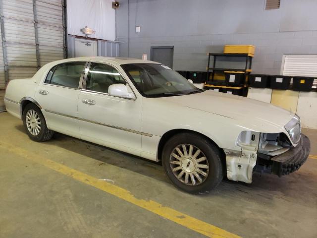 1LNHM83W74Y674008 - 2004 LINCOLN TOWN CAR ULTIMATE BEIGE photo 4