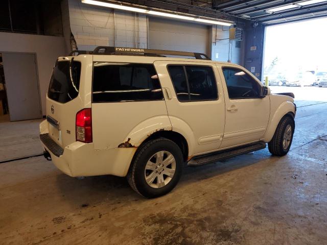 5N1AR18WX6C638087 - 2006 NISSAN PATHFINDER LE 白色 照片 3