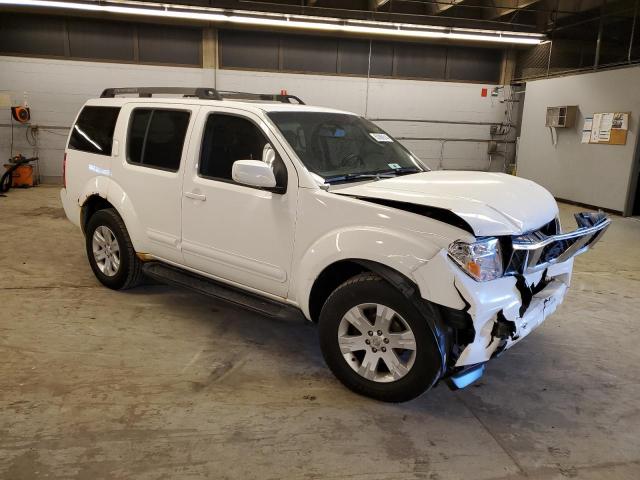 5N1AR18WX6C638087 - 2006 NISSAN PATHFINDER LE 白色 照片 4