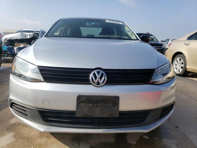 3VW2K7AJ5EM218956 - 2014 VOLKSWAGEN JETTA BASE 银色 照片 5