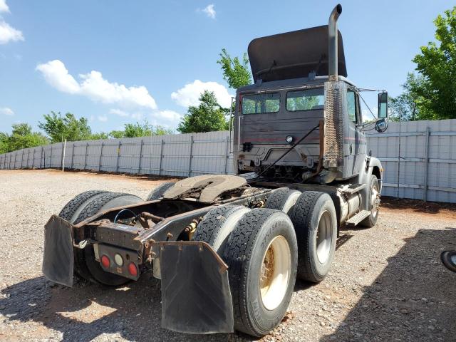 0K0872153088 - 1999 FREIGHTLINER MEDIUM CON SILVER photo 4