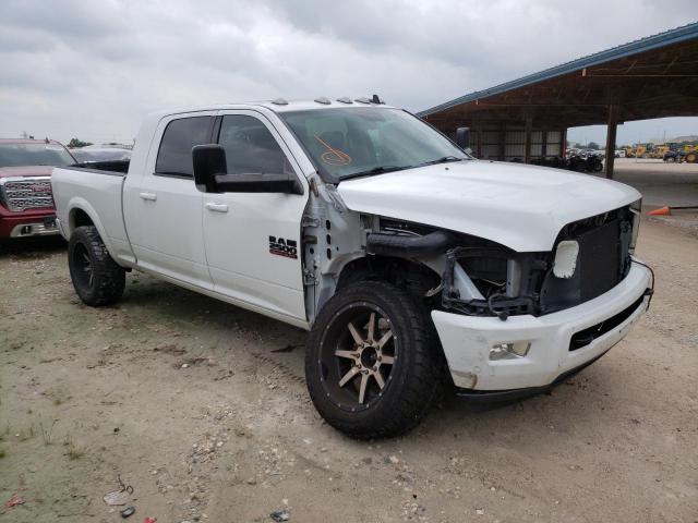 3C6UR5NL5HG517879 - 2017 RAM 2500 LARAMIE WHITE photo 4