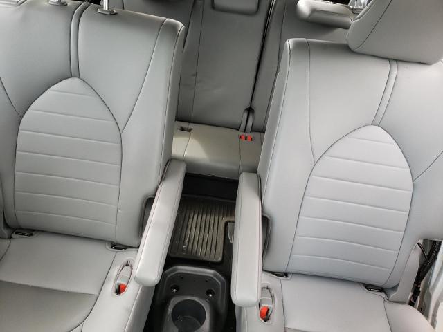 5TDHZRAH8MS045417 - 2021 TOYOTA HIGHLANDER XLE WHITE photo 10