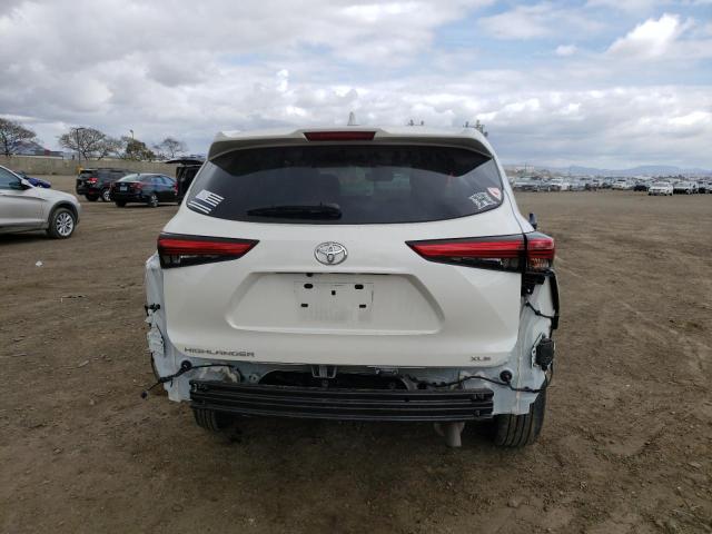 5TDHZRAH8MS045417 - 2021 TOYOTA HIGHLANDER XLE WHITE photo 6
