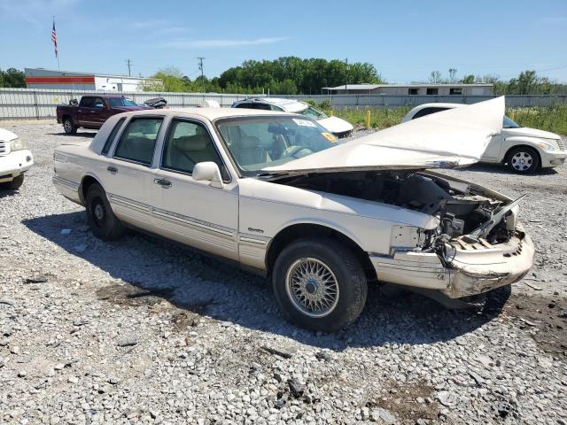 1LNLM82W6VY670979 - 1997 LINCOLN TOWN CAR SIGNATURE TAN photo 4