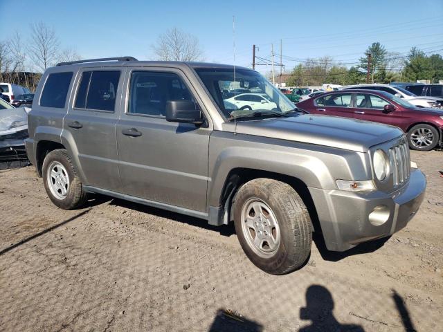 1J8FT28W88D518831 - 2008 JEEP PATRIOT SPORT TAN photo 4