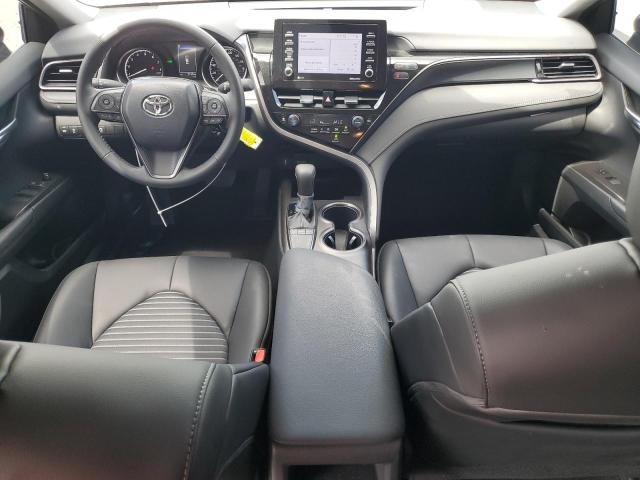 4T1G11AK8RU885910 - 2024 TOYOTA CAMRY SE NIGHT SHADE SILVER photo 8