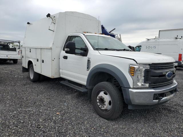 1FDUF5GT5JEC27276 - 2018 FORD F550 SUPER DUTY WHITE photo 4