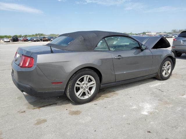 1ZVBP8EM9B5154563 - 2011 FORD MUSTANG GRAY photo 3