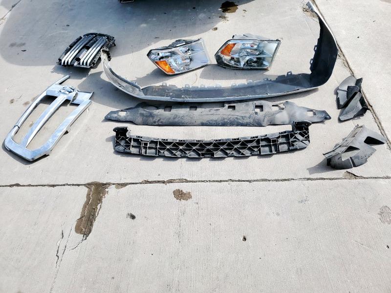 1C6RR6TTXKS693258 - 2019 RAM 1500 CLASS SLT თეთრი ფოტო 12