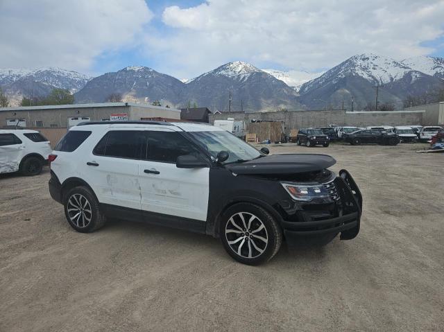 1FM5K8AR9JGA99885 - 2018 FORD EXPLORER POLICE INTERCEPTOR WHITE photo 1