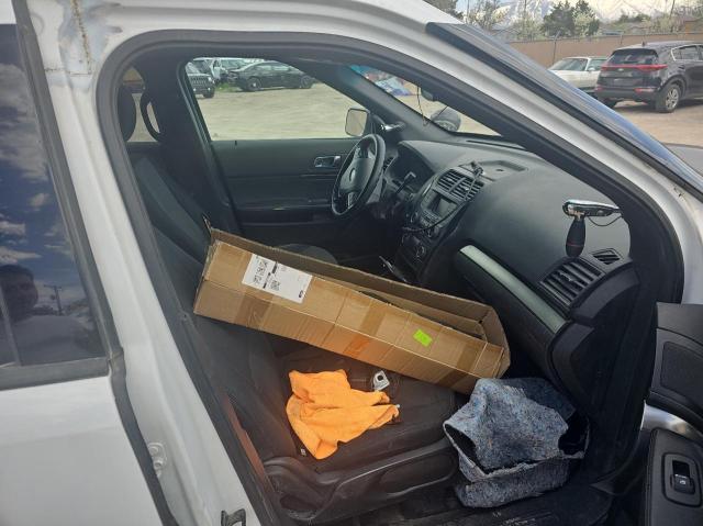 1FM5K8AR9JGA99885 - 2018 FORD EXPLORER POLICE INTERCEPTOR WHITE photo 5
