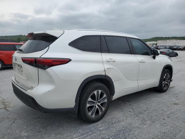 5TDGZRAH9MS051674 - 2021 TOYOTA HIGHLANDER XLE WHITE photo 3
