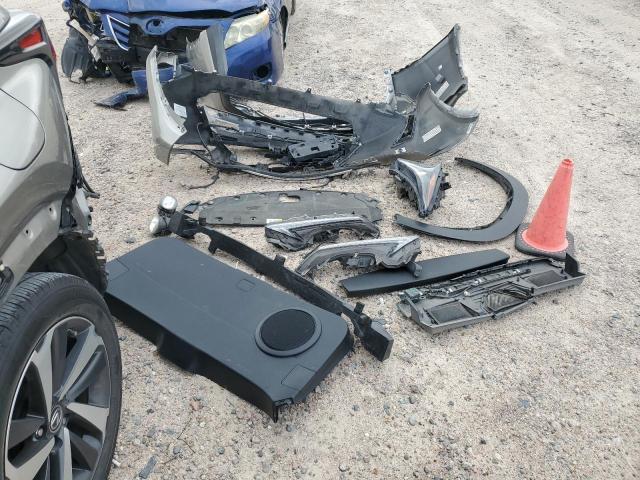 JTJYARBZ2J2087063 - 2018 LEXUS NX 300 BASE 金色 照片 12