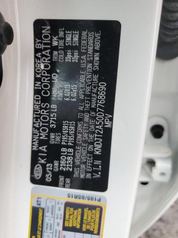 KNDJT2A50D7768690 - 2013 KIA SOUL WHITE photo 12