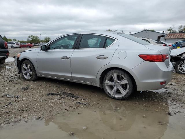 19VDE1F79DE016135 - 2013 ACURA ILX 20 TECH SILVER photo 2