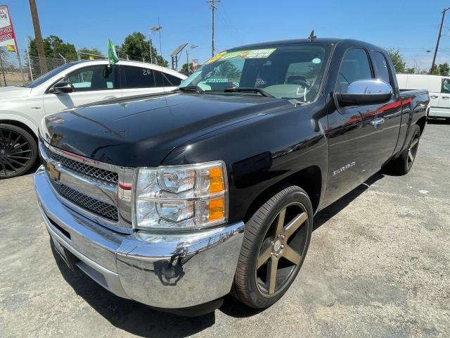 1GCRCREA8DZ150055 - 2013 CHEVROLET SILVERADO C1500  LS BLACK photo 2