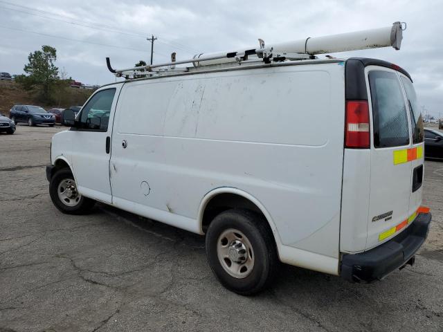 1GCWGFCG1C1190231 - 2012 CHEVROLET EXPRESS G2 WHITE photo 2