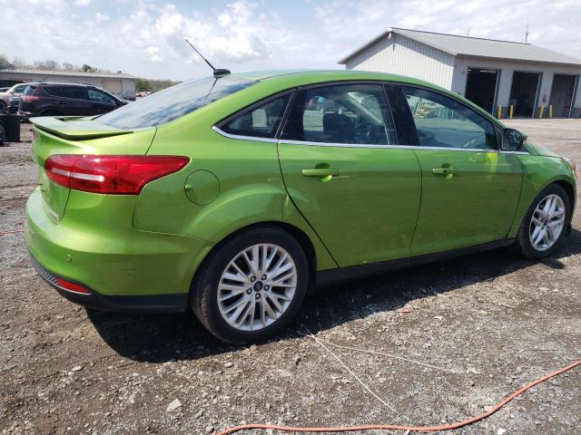 1FADP3J24JL252838 - 2018 FORD FOCUS TITANIUM GREEN photo 3