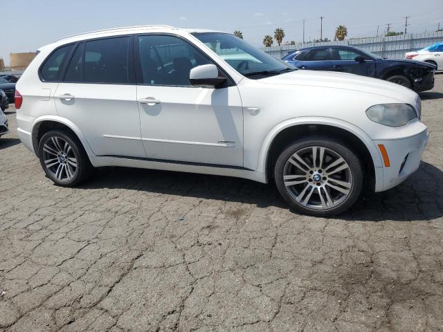 5UXZV8C51D0C15019 - 2013 BMW X5 XDRIVE50I Beyaz fotoğraf 4