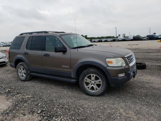 1FMEU63E06UB46481 - 2006 FORD EXPLORER XLT BROWN photo 4