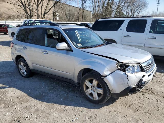 JF2SH63689H735281 - 2009 SUBARU FORESTER 2.5X PREMIUM SILVER photo 4