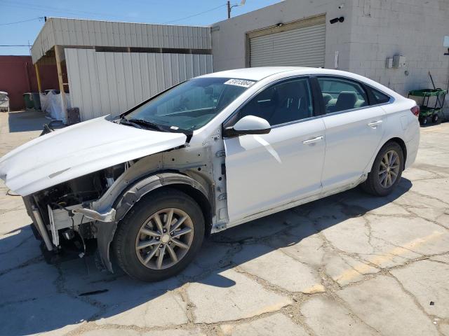 5NPE24AFXKH753485 - 2019 HYUNDAI SONATA SE WHITE photo 1