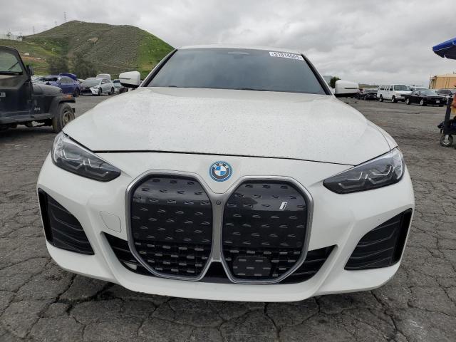 WBY43AW04RFR84672 - 2024 BMW I4 EDRIVE 35 WHITE photo 5