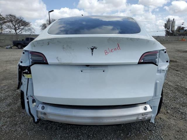 7SAYGDEDXRF055641 - 2024 TESLA MODEL Y WHITE photo 6