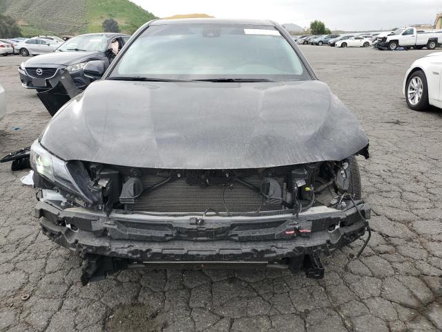 4T1T11AK8PU170007 - 2023 TOYOTA CAMRY SE NIGHT SHADE BLACK photo 5