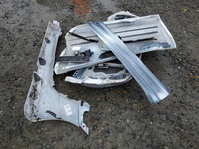 1G1YA2D70E5133217 - 2014 CHEVROLET CORVETTE STINGRAY 1LT WHITE photo 12