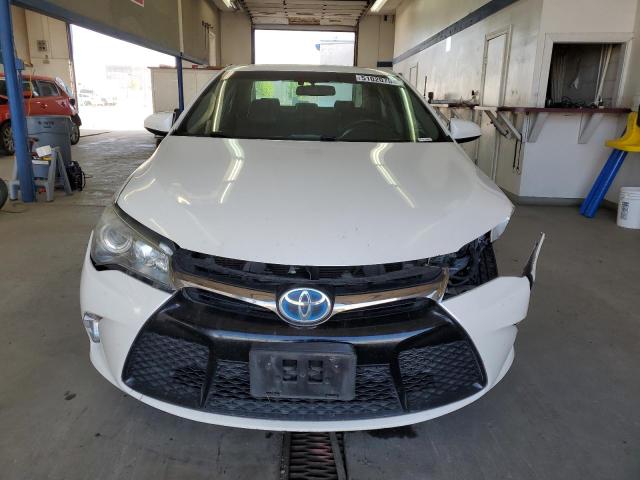 4T1BD1FK3FU142190 - 2015 TOYOTA CAMRY HYBRID WHITE photo 5